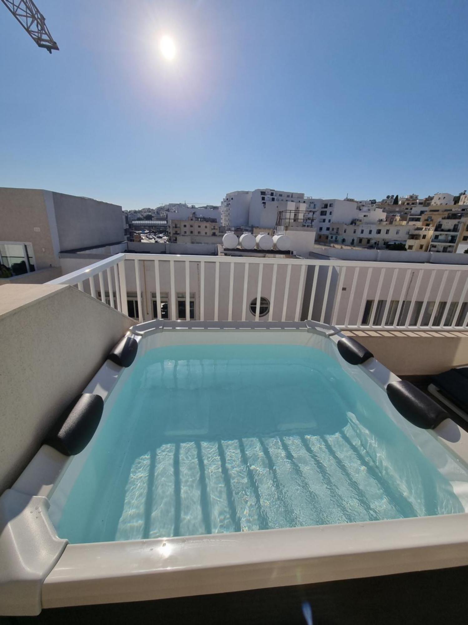 Korzo Suites Gzira Екстериор снимка