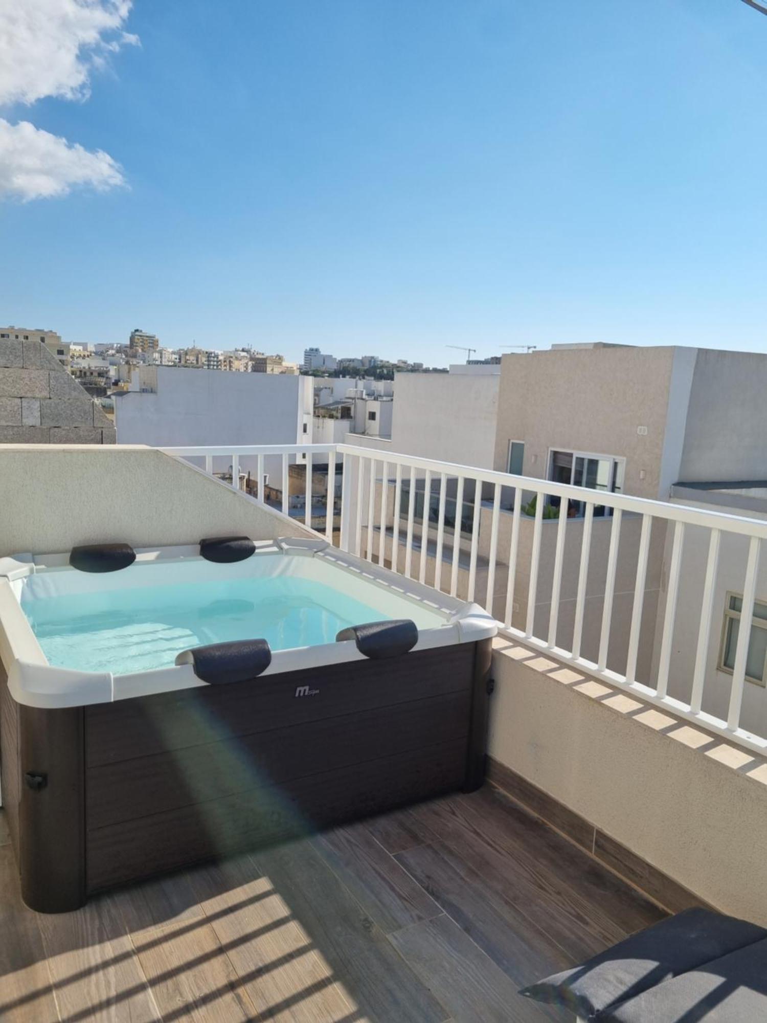 Korzo Suites Gzira Екстериор снимка