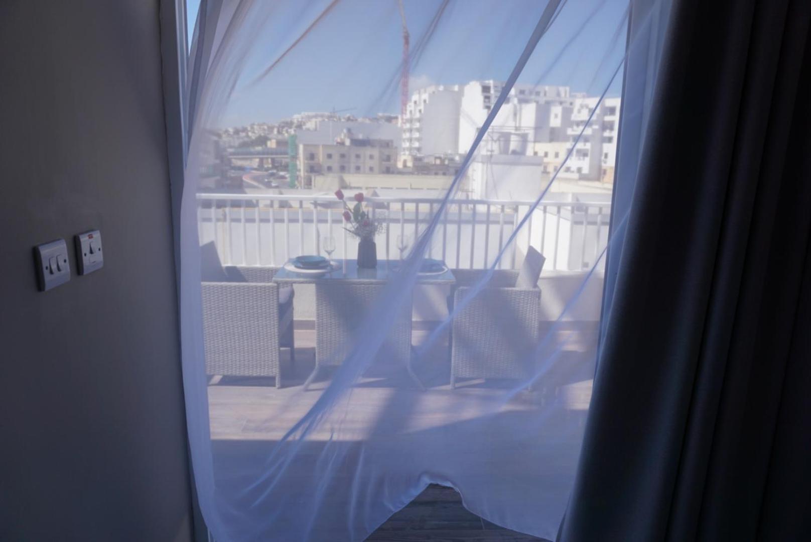 Korzo Suites Gzira Екстериор снимка